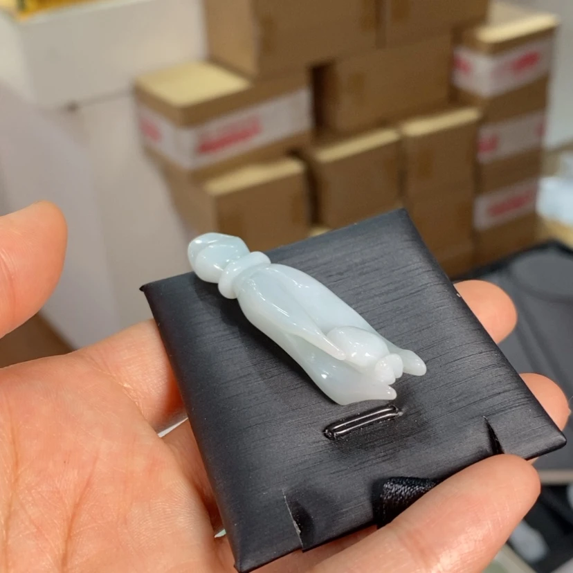 【闪购商品】翡翠未镶嵌颈饰
