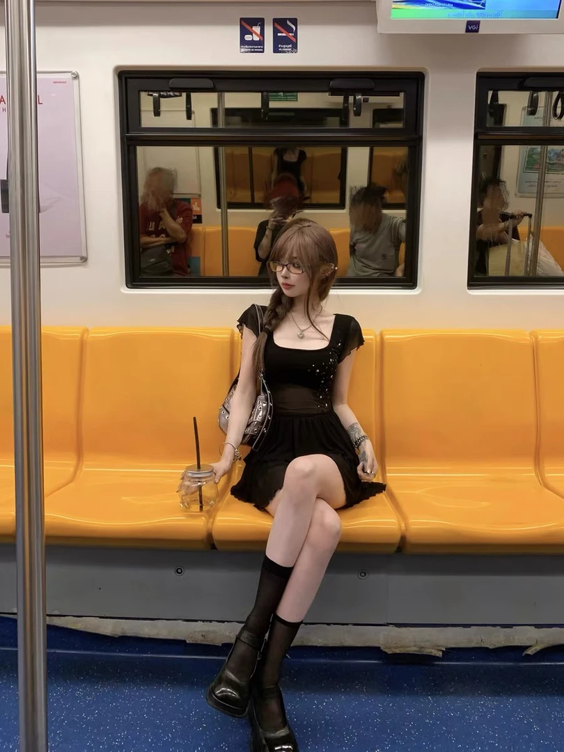 <<No退NO换>>氤氲芭蕾黑色网纱透视性感连衣裙收腰拼接纯欲短裙