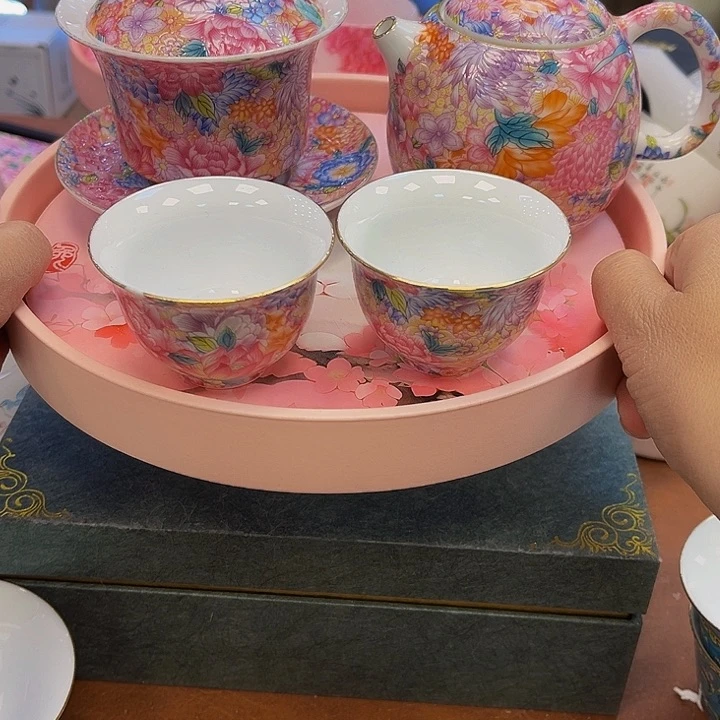 段泥茶杯吧啦吧啦的说我是一