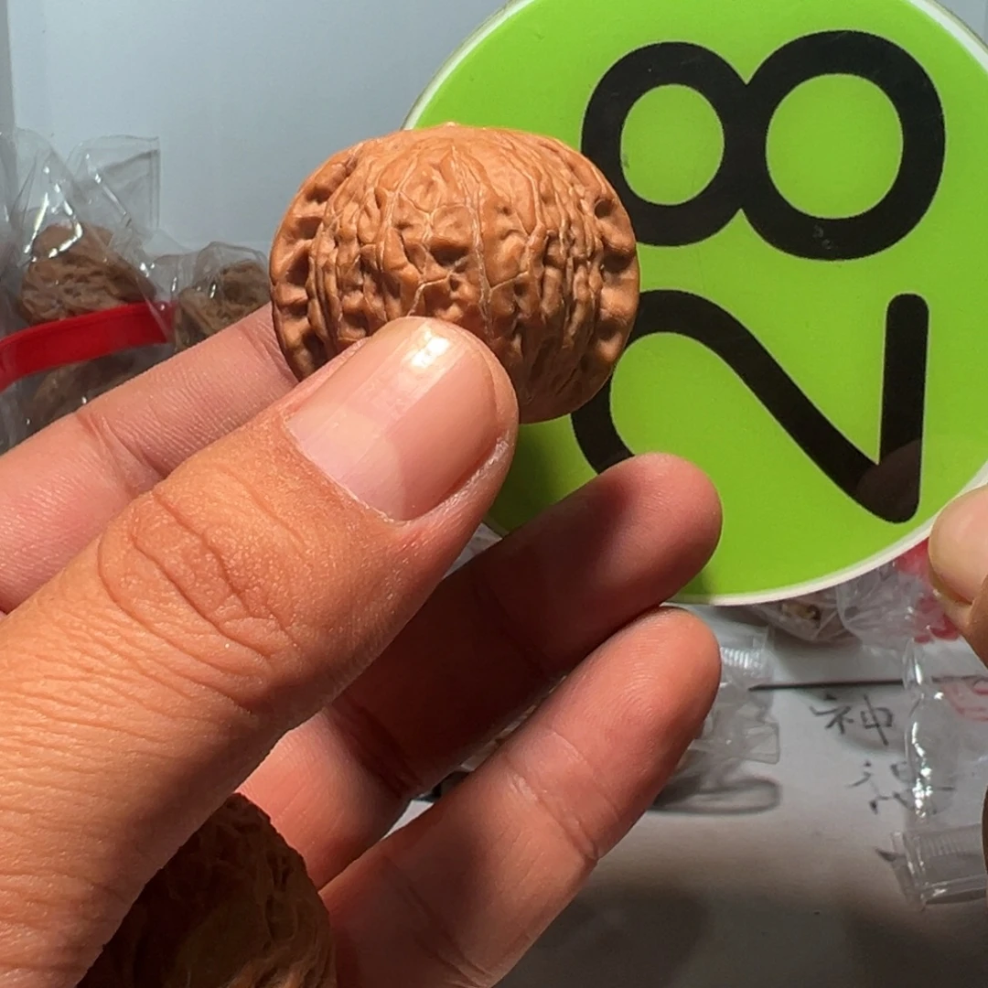 j***a文玩核桃，绿色28号