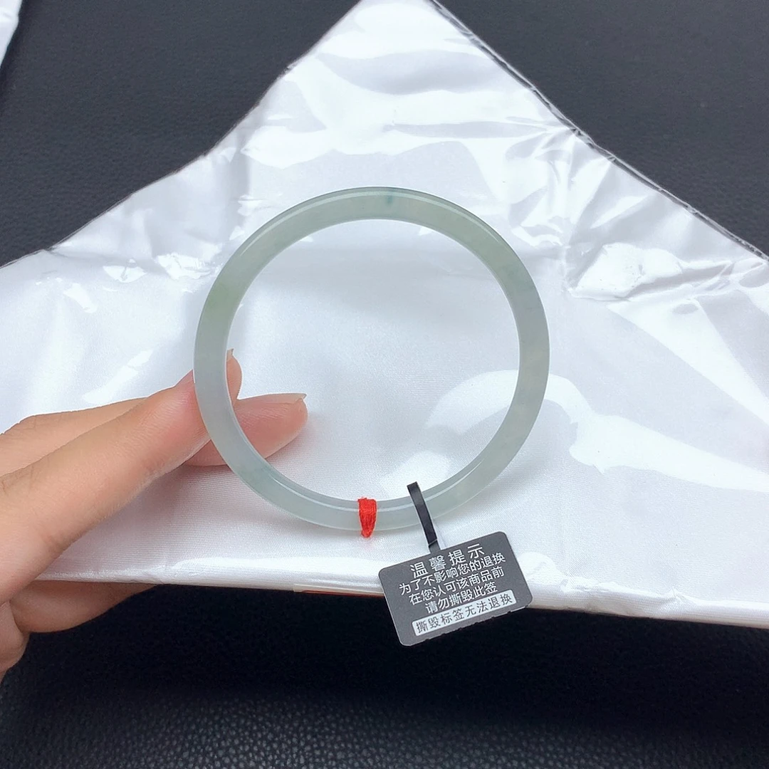 翡翠手镯未镶嵌53圆条