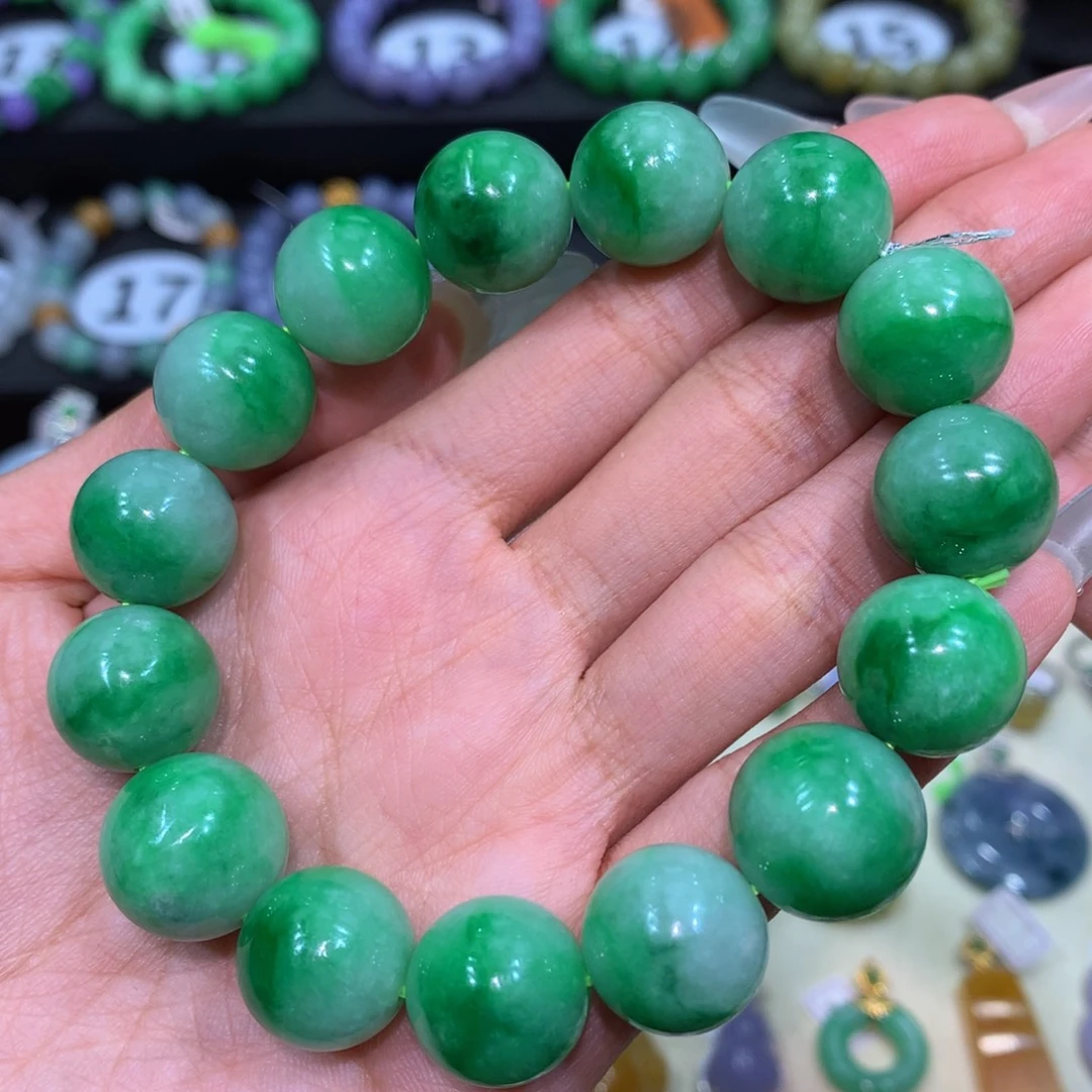 翡翠未镶嵌颈饰翡翠15