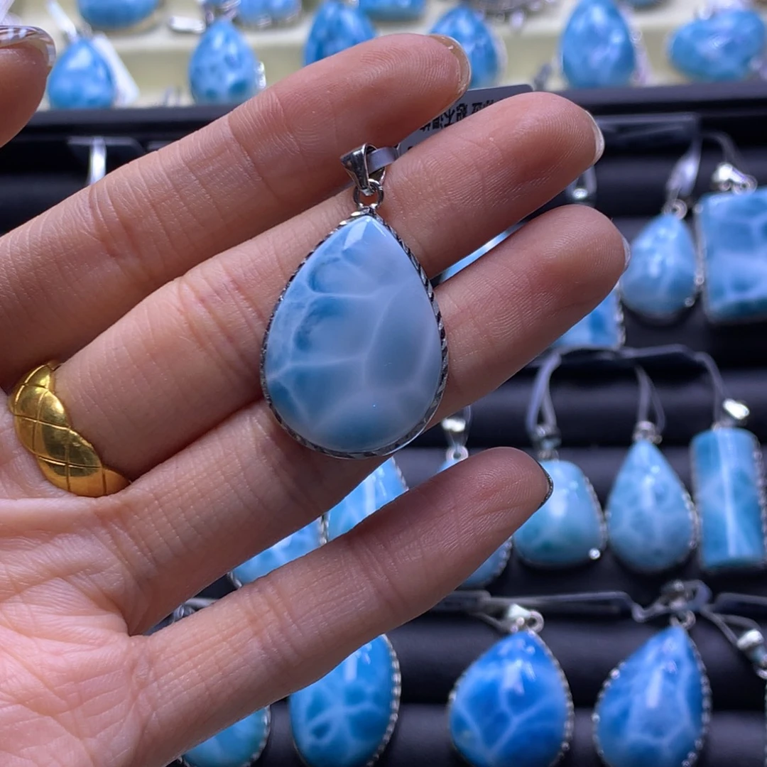 针钠钙石（海纹石）未镶嵌颈饰水滴吊坠色差略异