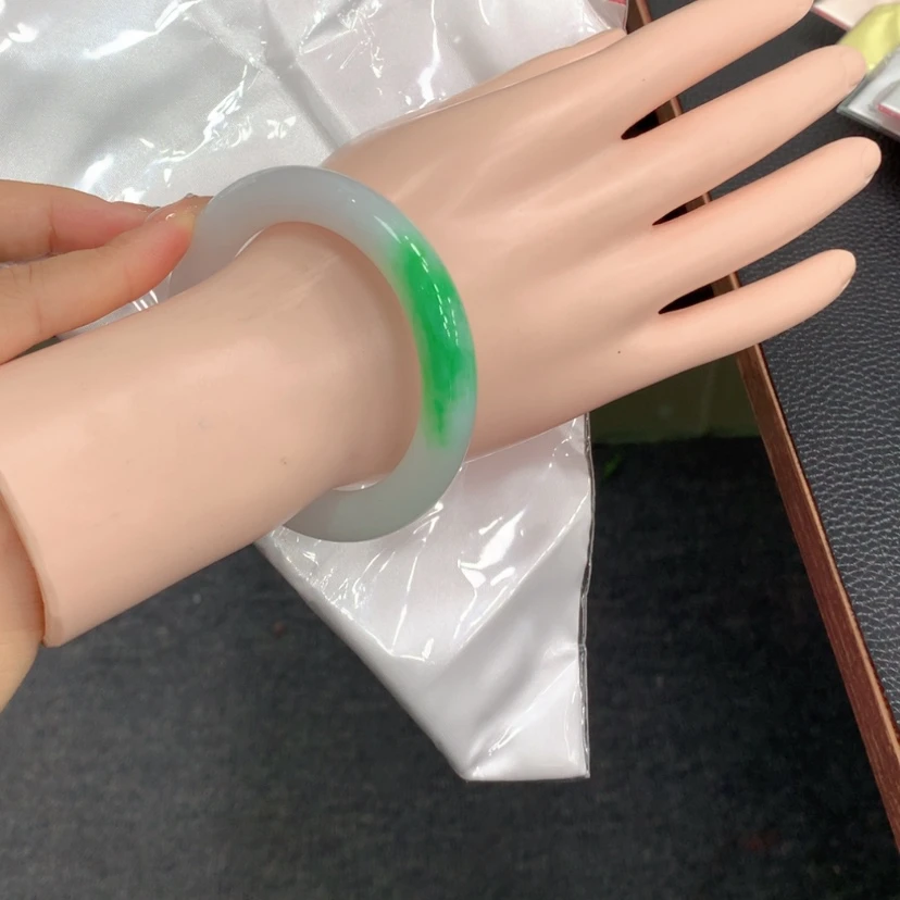 【闪购商品】翡翠手镯未镶嵌翡翠