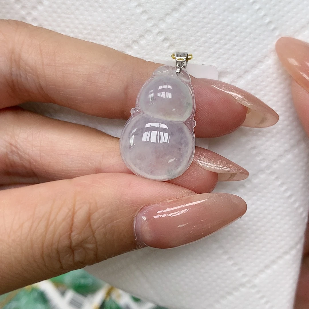 颈饰18K金镶嵌翡翠