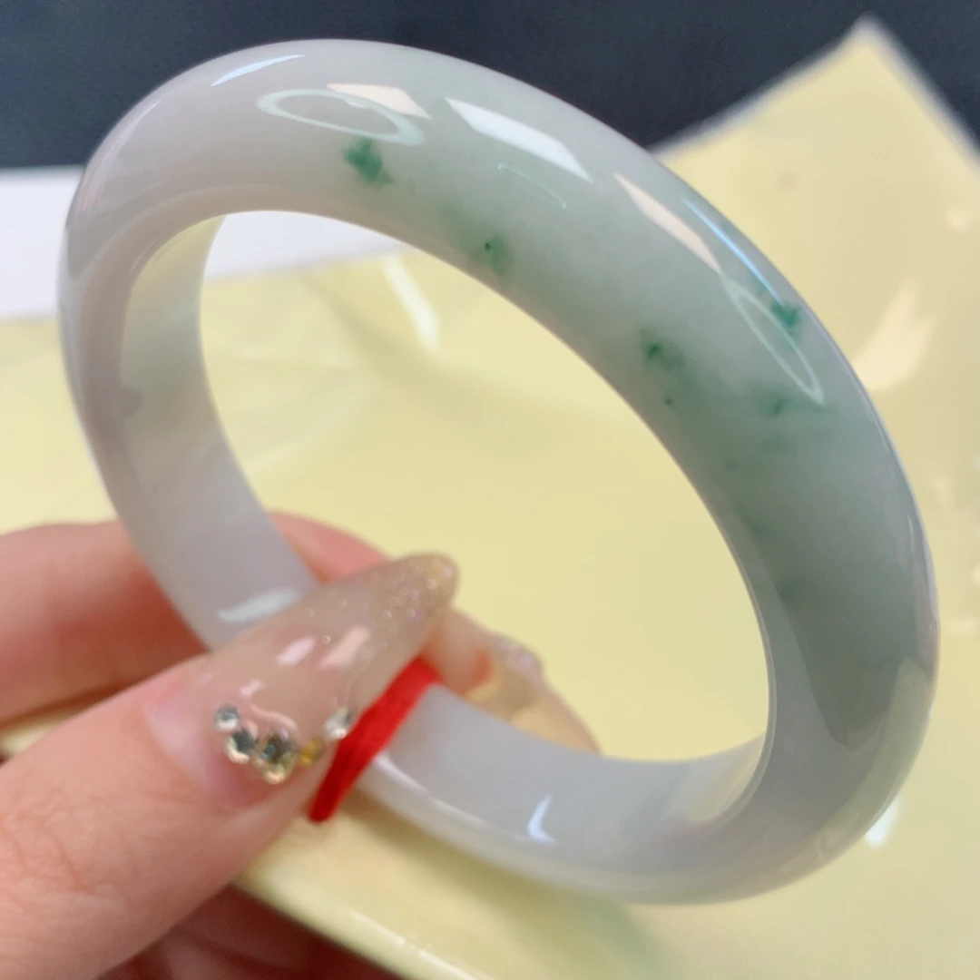 【闪购商品】翡翠手镯未镶嵌54圈
