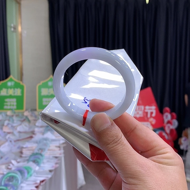 翡翠手镯未镶嵌缅甸翡翠