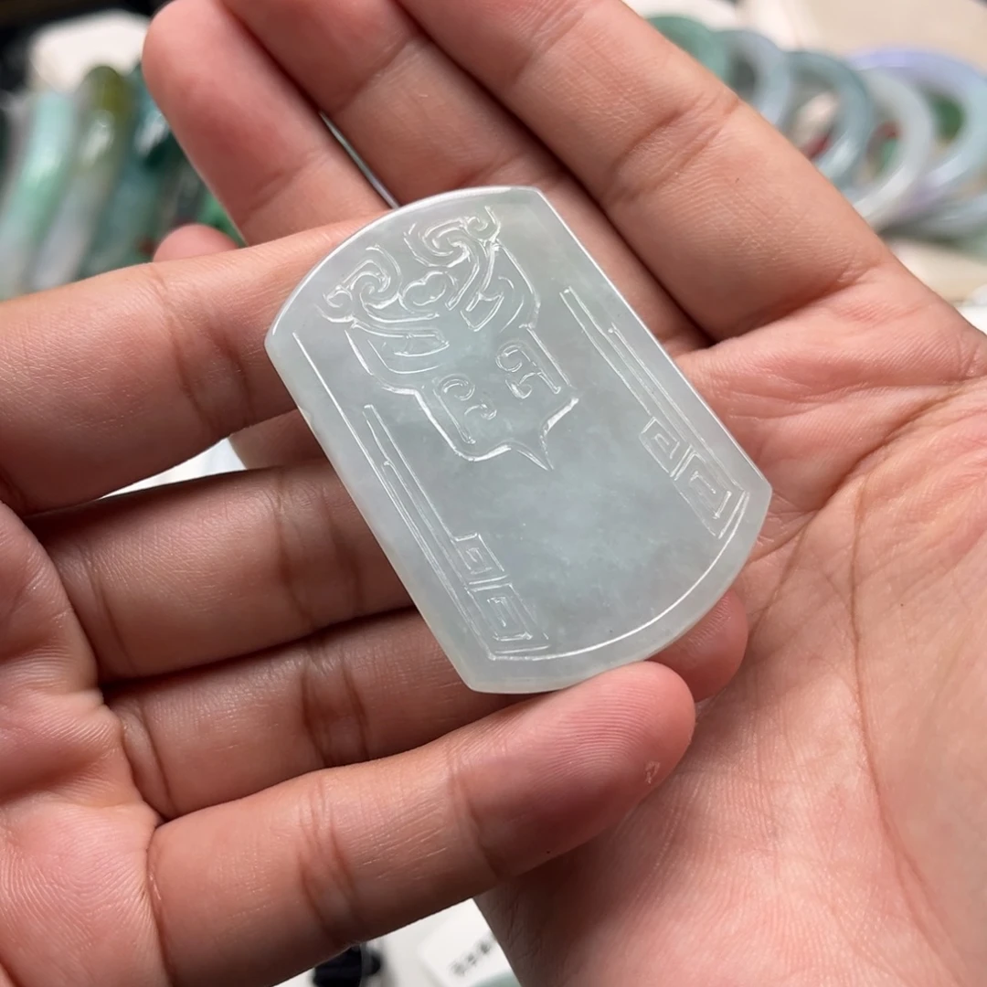 翡翠未镶嵌颈饰天然翡翠A货