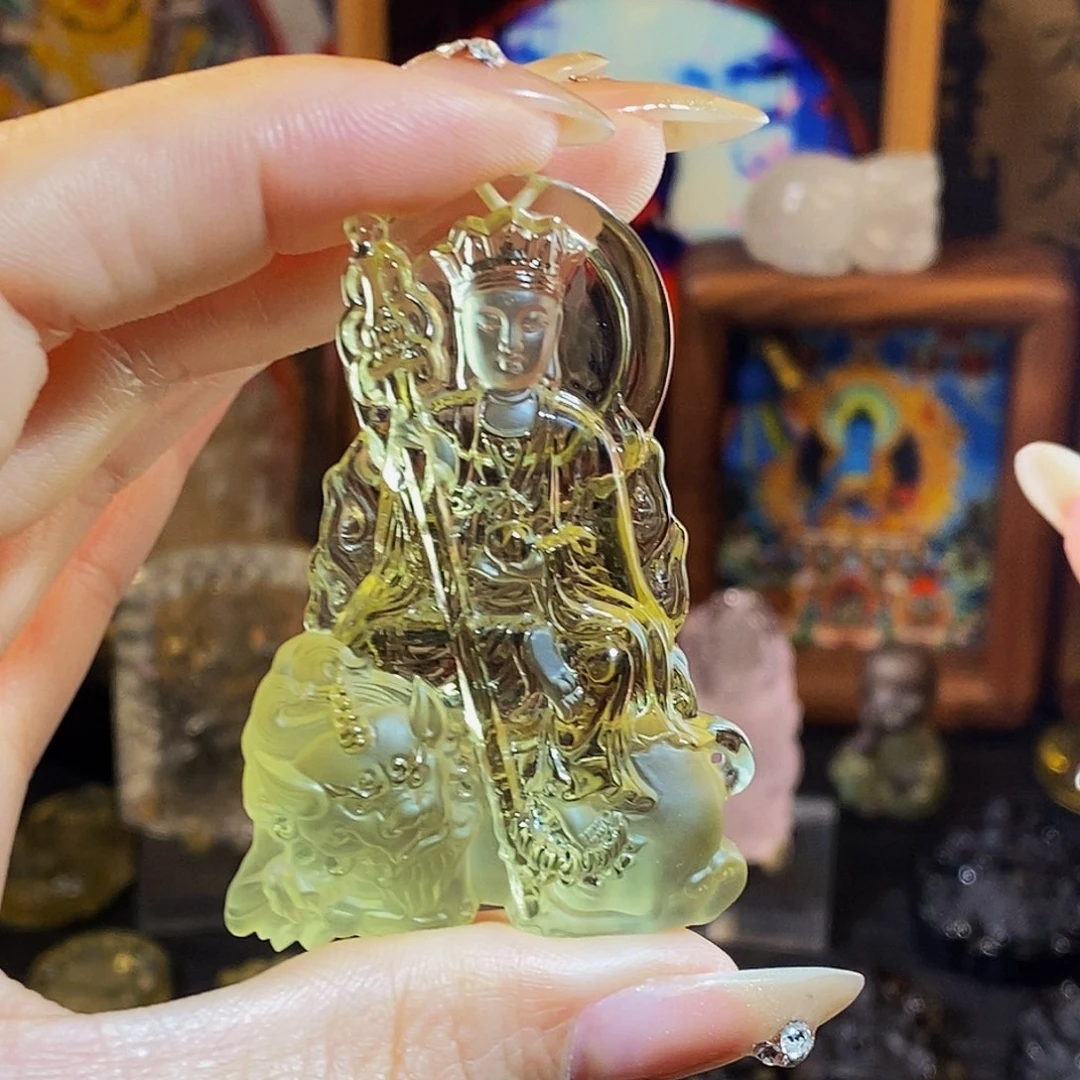 林***汉颈饰水晶未镶嵌吊坠