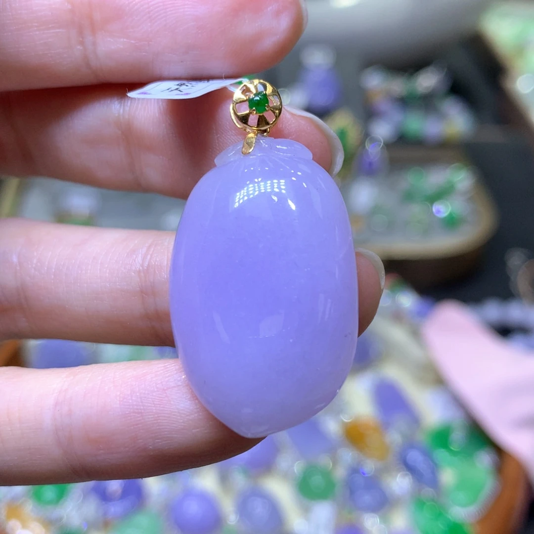 【闪购商品】翡翠颈饰18K金镶嵌翡翠吊坠项链