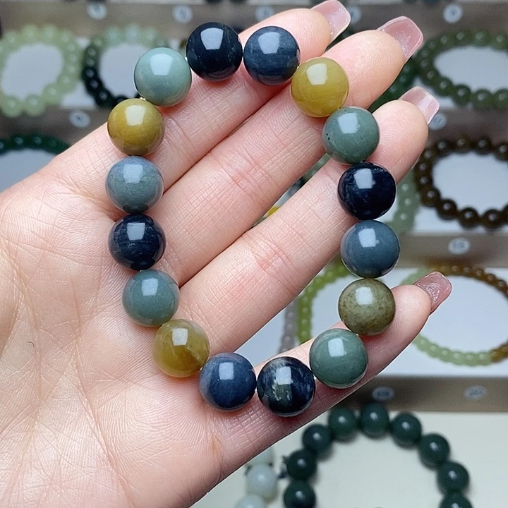 我***字和田玉未镶嵌手链