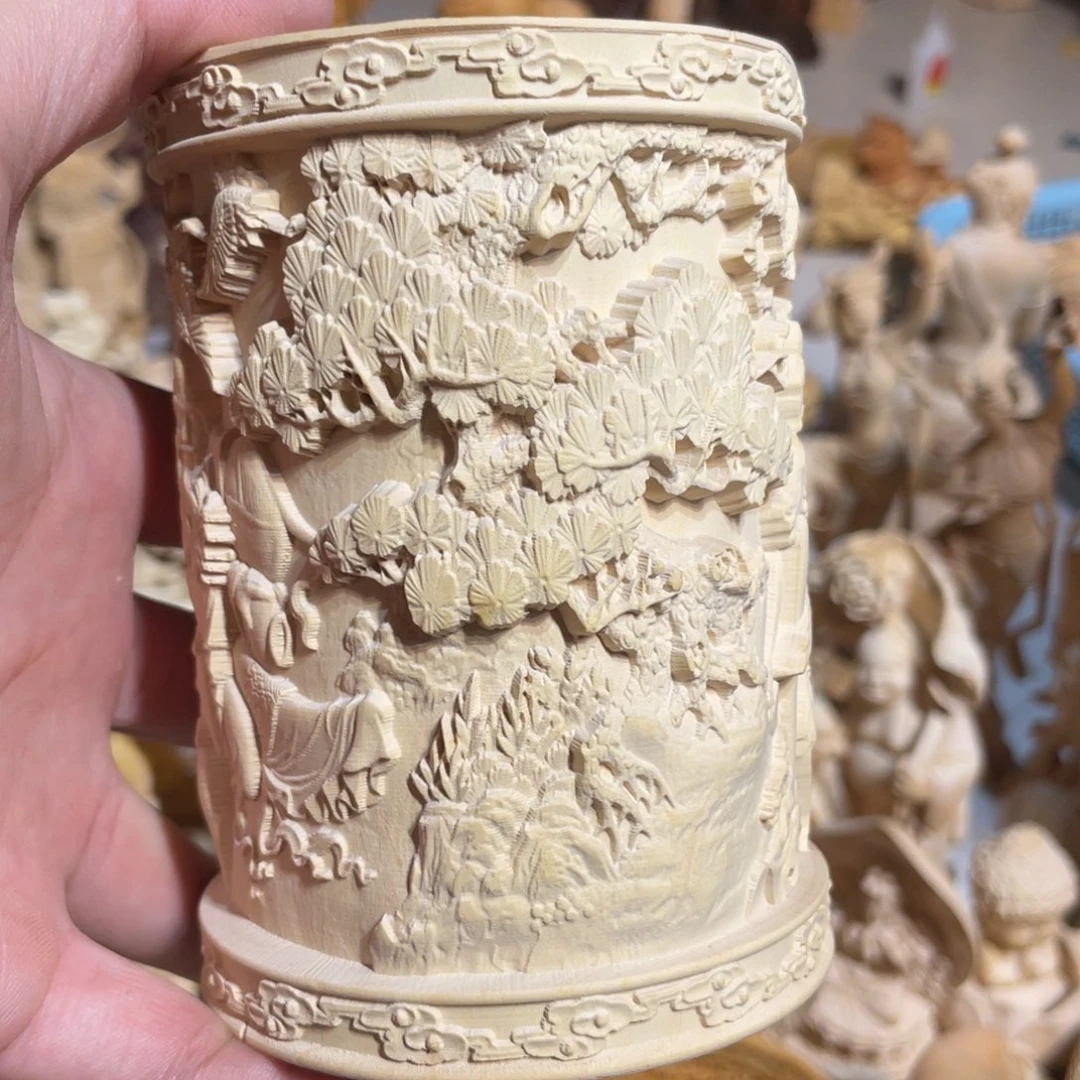 青***悔黄杨木瑕疵八仙笔筒