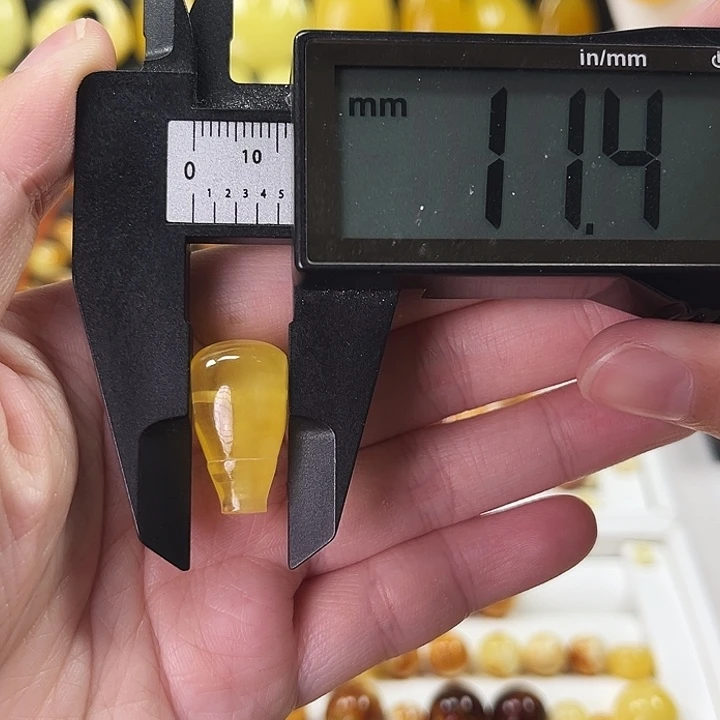 琥珀颈饰未镶嵌38