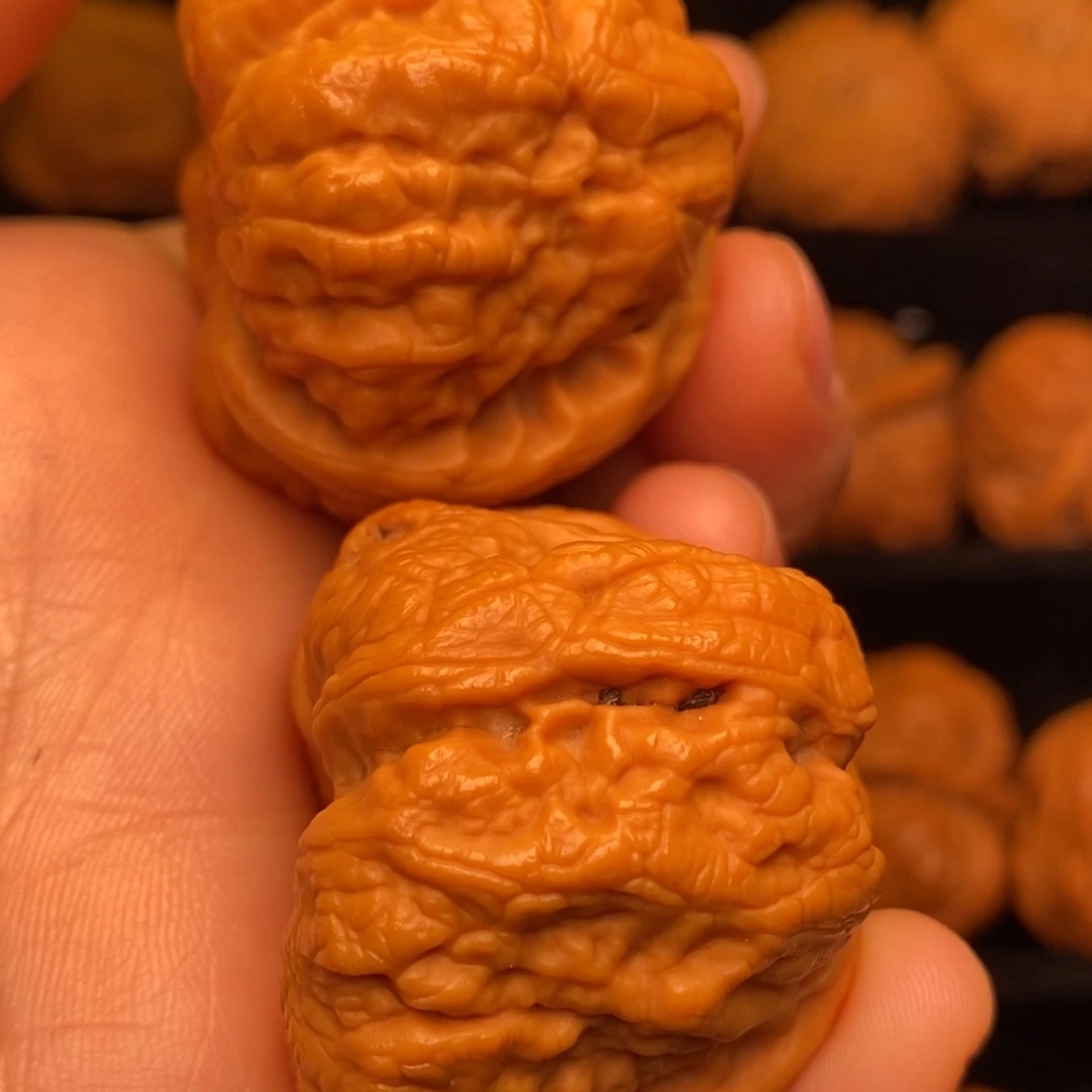 文玩核桃把件秦岭野生核桃