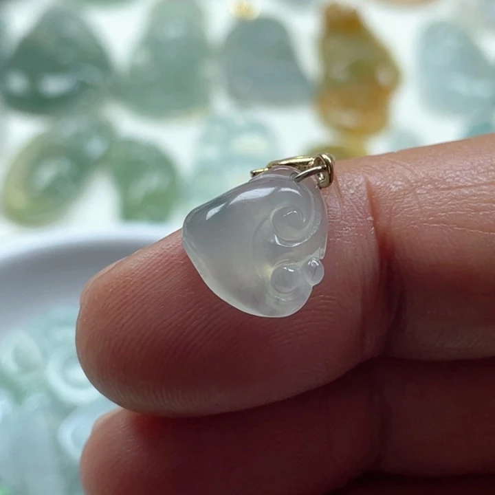 翡翠未镶嵌颈饰16