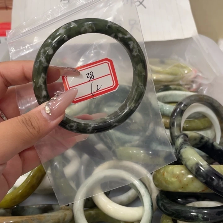 未镶嵌蛇纹石玉手镯