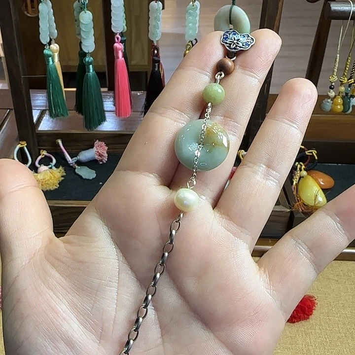 翡翠散珠翡翠压襟