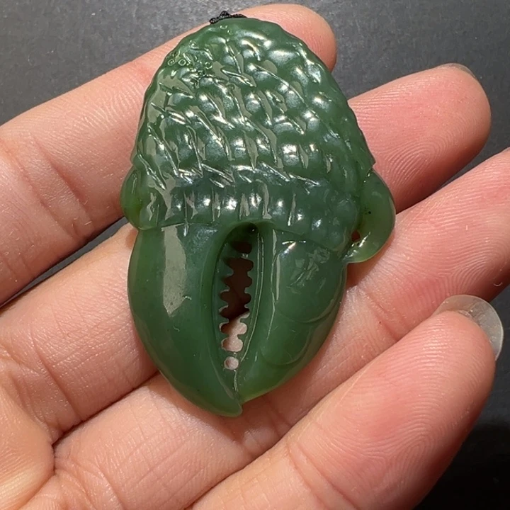 和田玉颈饰未镶嵌大**哥