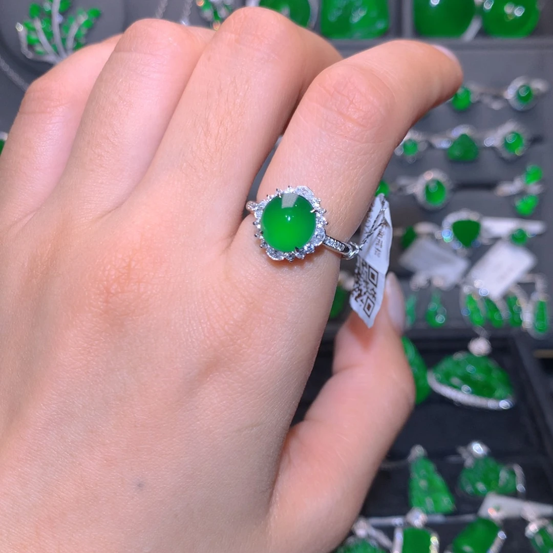 翡翠戒指9K金镶嵌蛋面