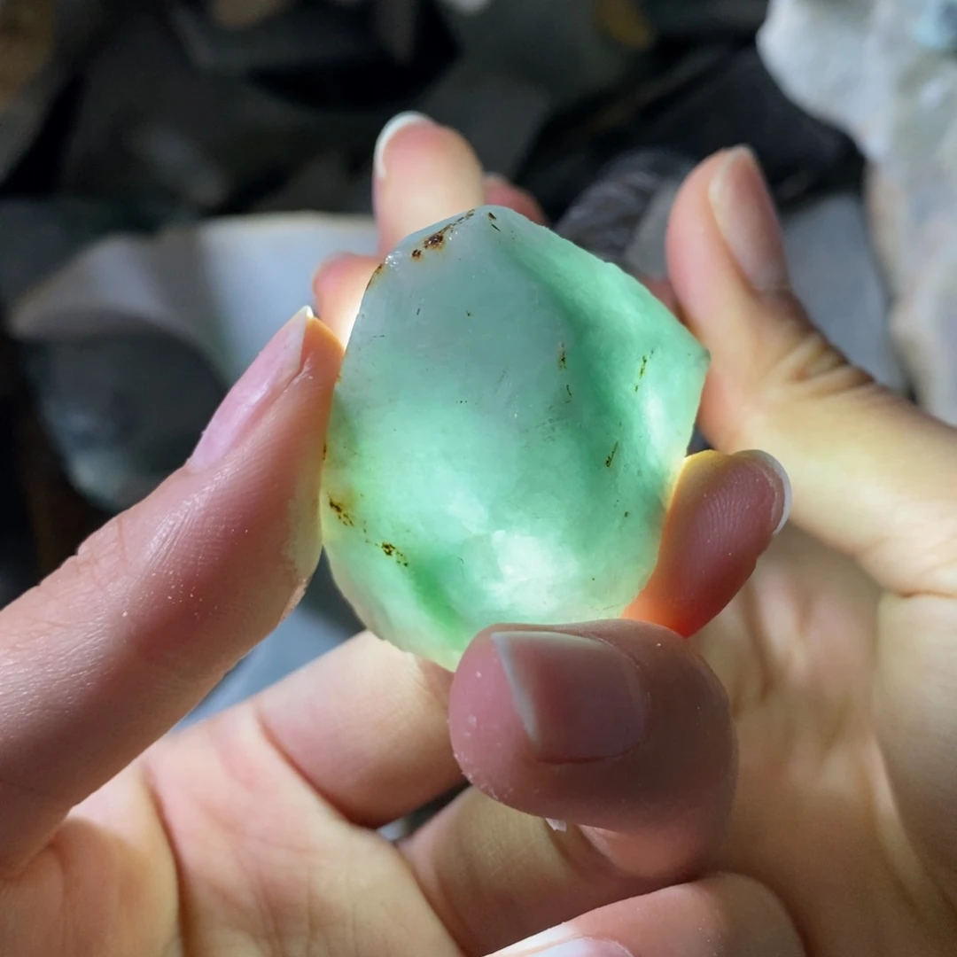 颈饰未镶嵌翡翠天然