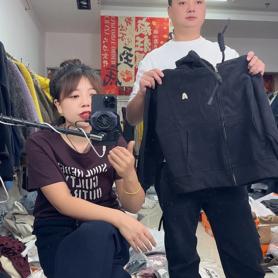 033黑色特价外套女