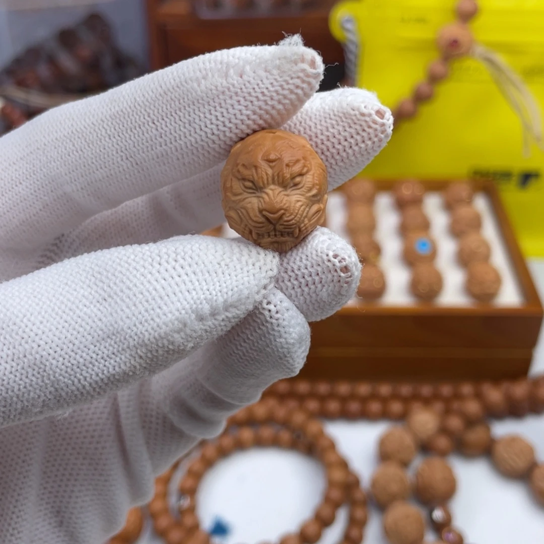 猴头核桃吊坠猴头核桃雕刻