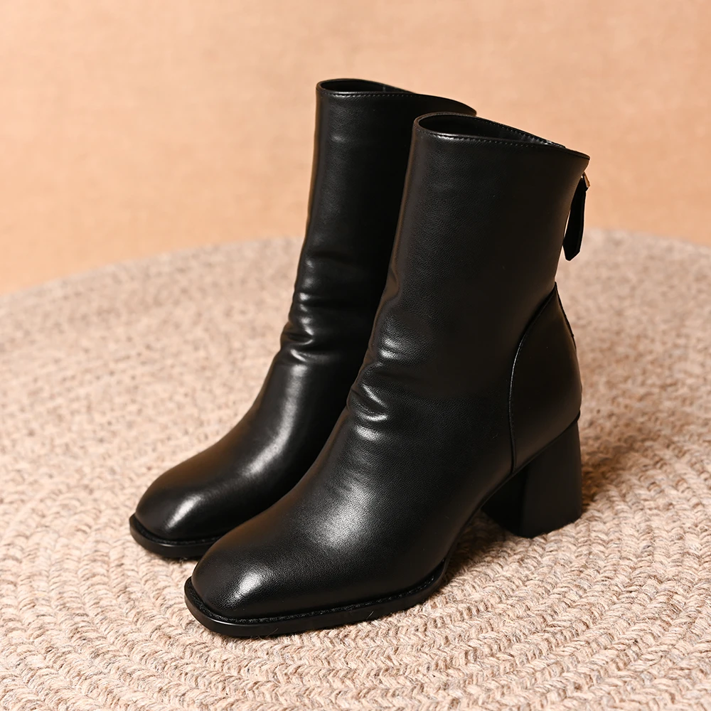 法式复古方头粗跟短靴女2025秋冬新款高跟后拉链褶皱中筒马丁靴