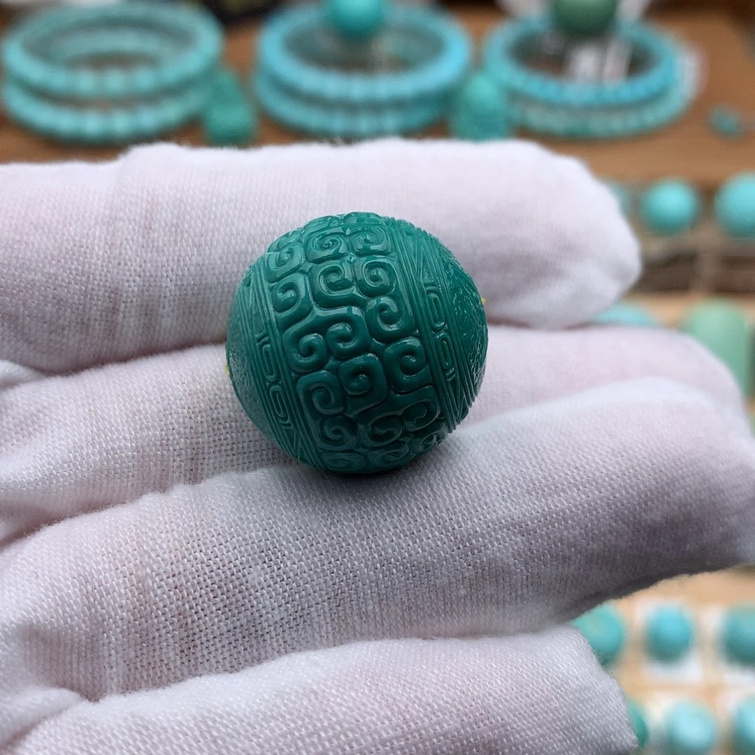 绿松石未镶嵌珠宝奇石