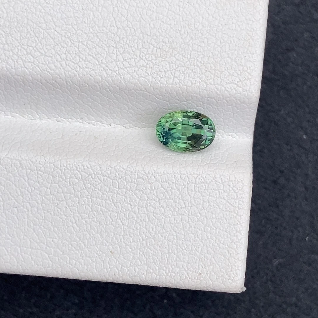 蓝宝石裸石0.81 ct