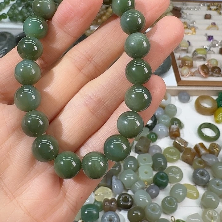 杨***意和田玉（碧玉）未镶嵌手链10mm