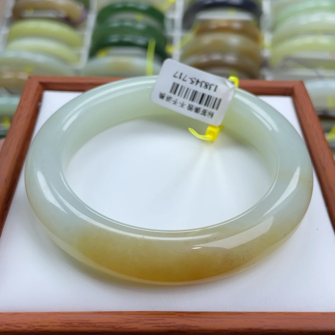 【闪购商品】未镶嵌手镯和田玉55 57/58 糖白一口糖