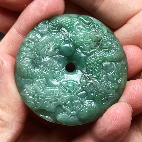 翡翠未镶嵌颈饰缅甸翡翠满色九龙扣