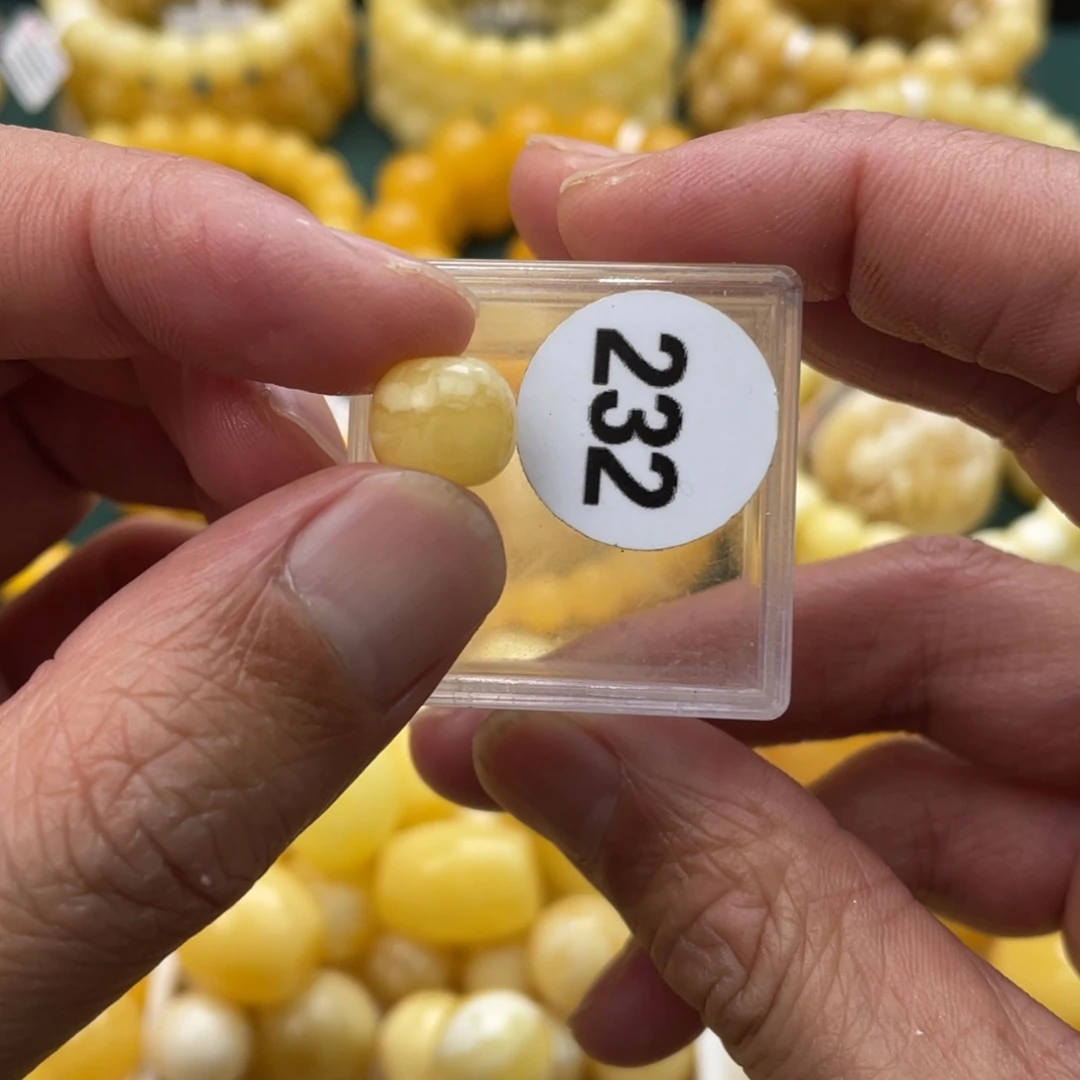 蜜蜡珠宝奇石未镶嵌花****?