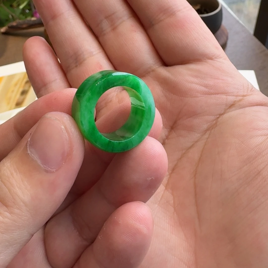 翡翠戒指未镶嵌扳指