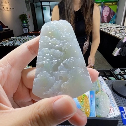 翡翠未镶嵌颈饰翡翠