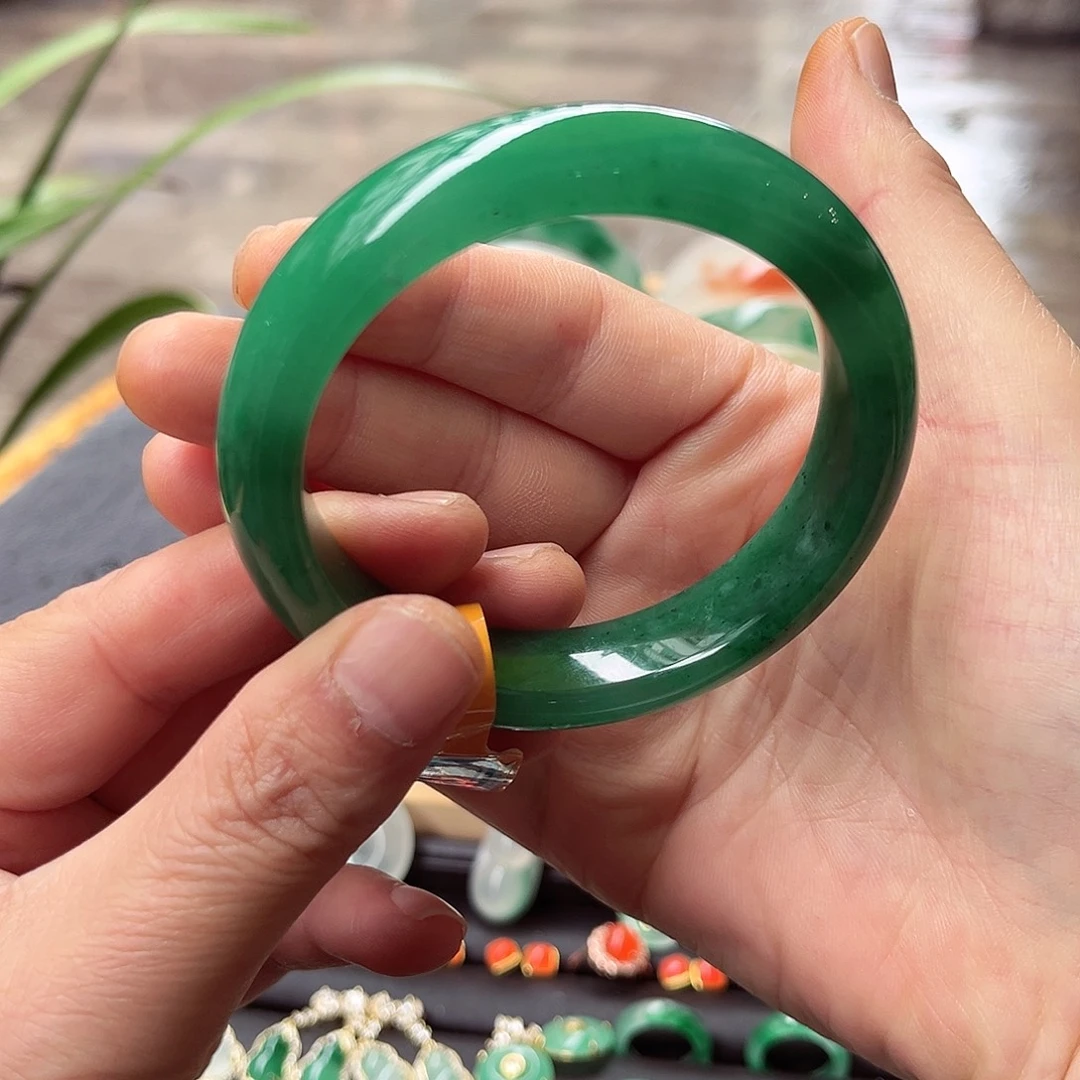 石英质玉未镶嵌手镯57