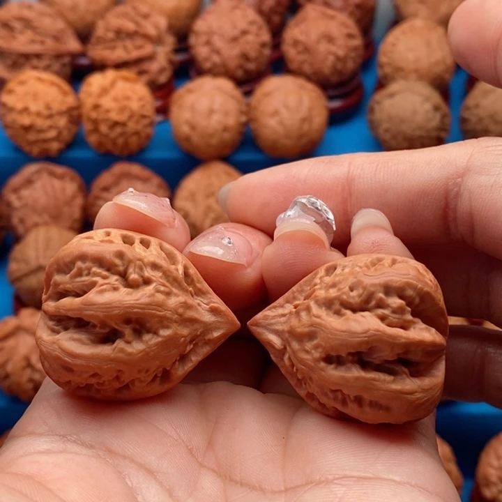 文玩核桃把件精品文玩手捻古蟾