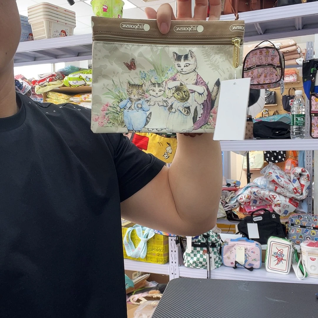PU化妆包等产品和产品
