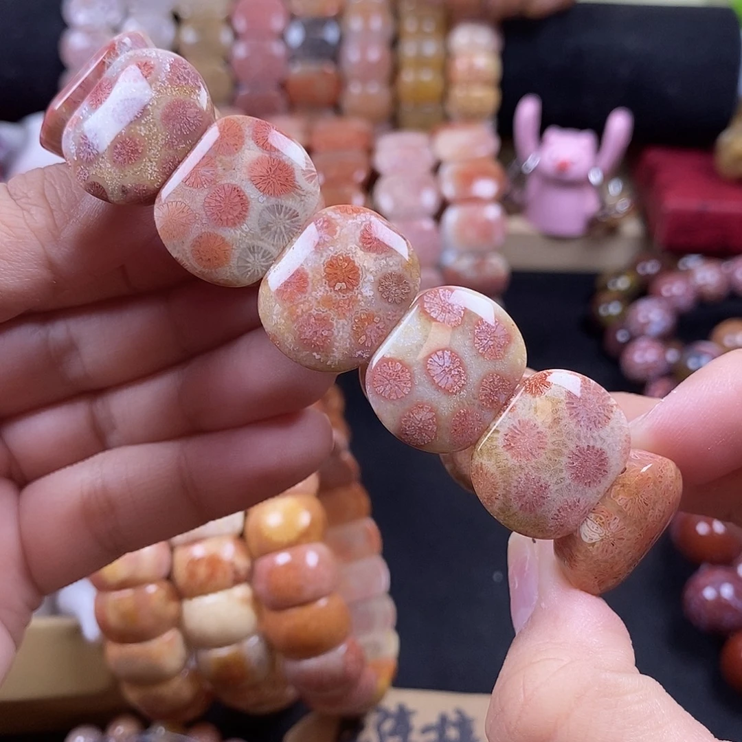 硅化珊瑚（珊瑚玉）未镶嵌手牌江南美人 彩皮花 17