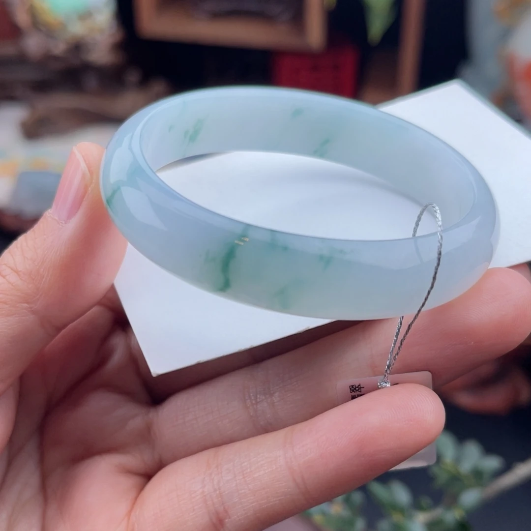 未镶嵌手镯翡翠飘花