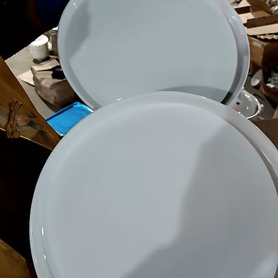 摆件盘子碗茶壶啥都有