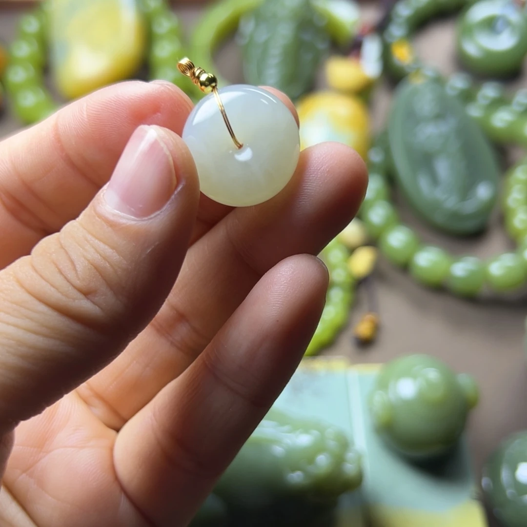 岫岩老玉（透闪石质玉）未镶嵌挂件