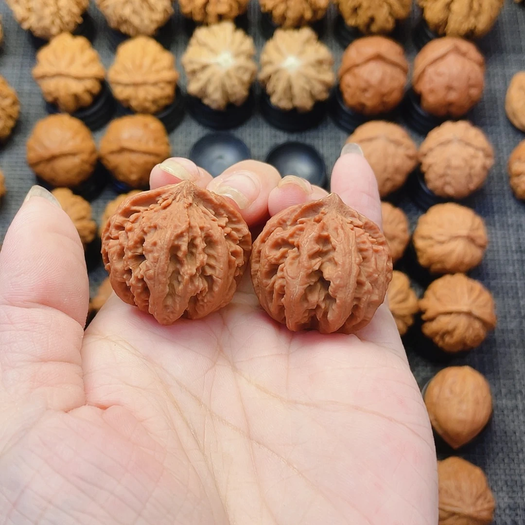 热***黑文玩核桃把件龙头