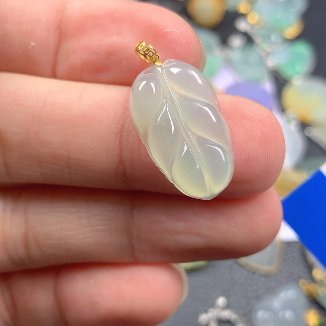 【闪购商品】翡翠颈饰18K金镶嵌翡翠