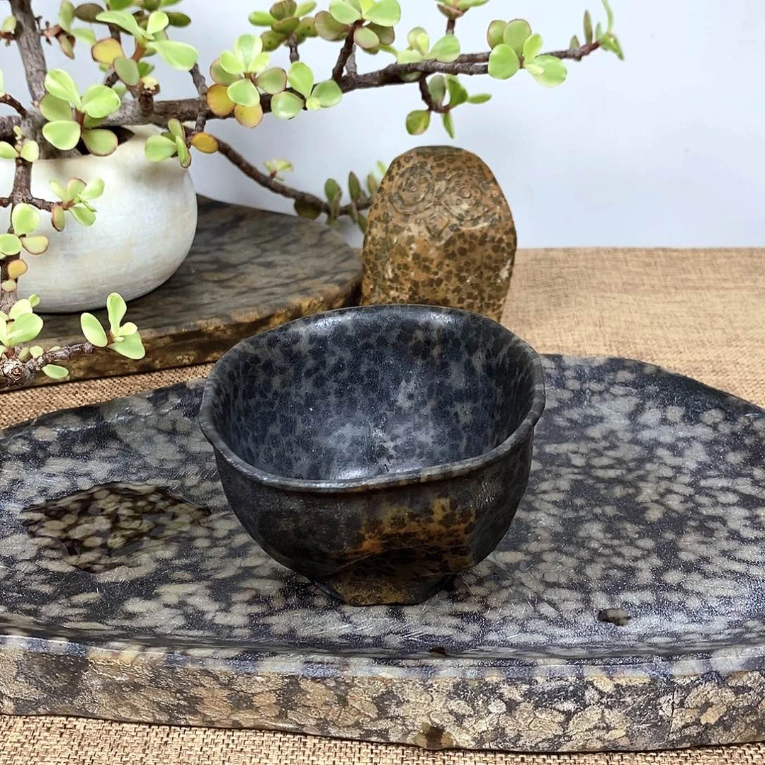 冰碛岩原石手工雕刻茶杯