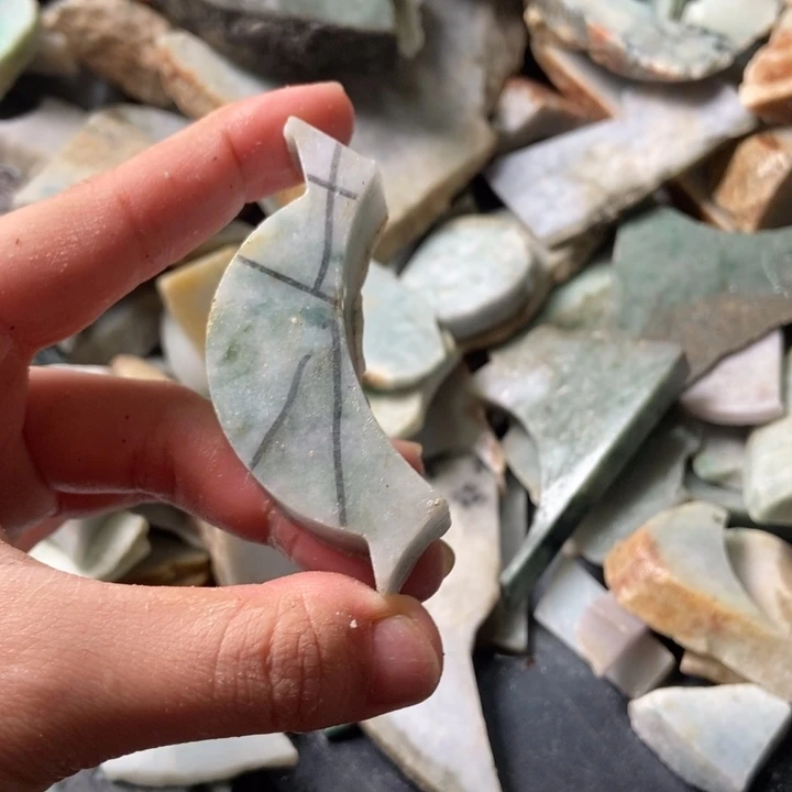 翡翠颈饰未镶嵌天然翡翠