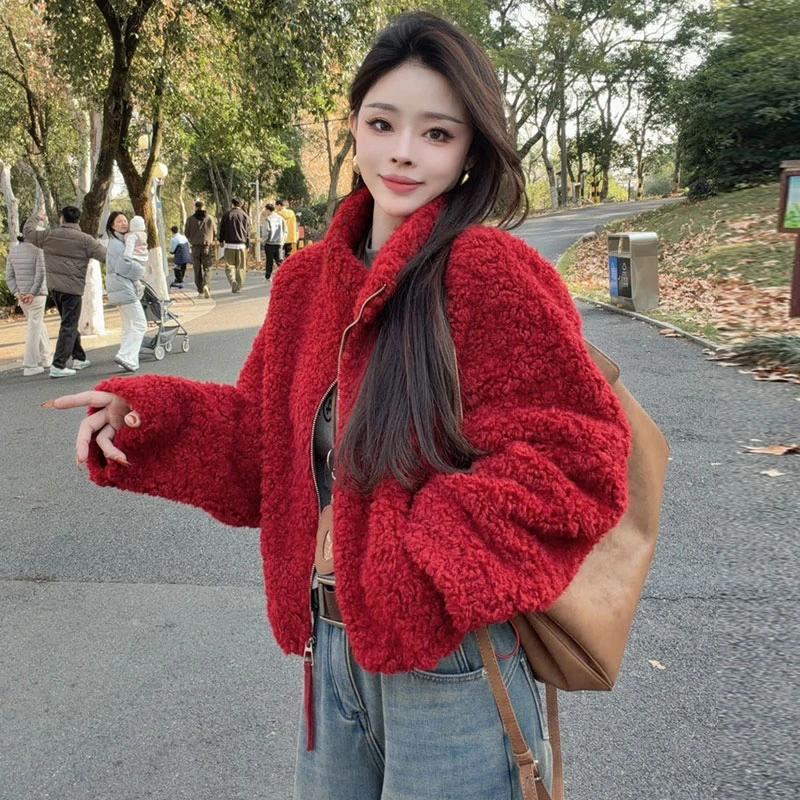 毛毛短外套女2025冬季新款时髦洋气小个子短款皮毛一体加厚上衣潮