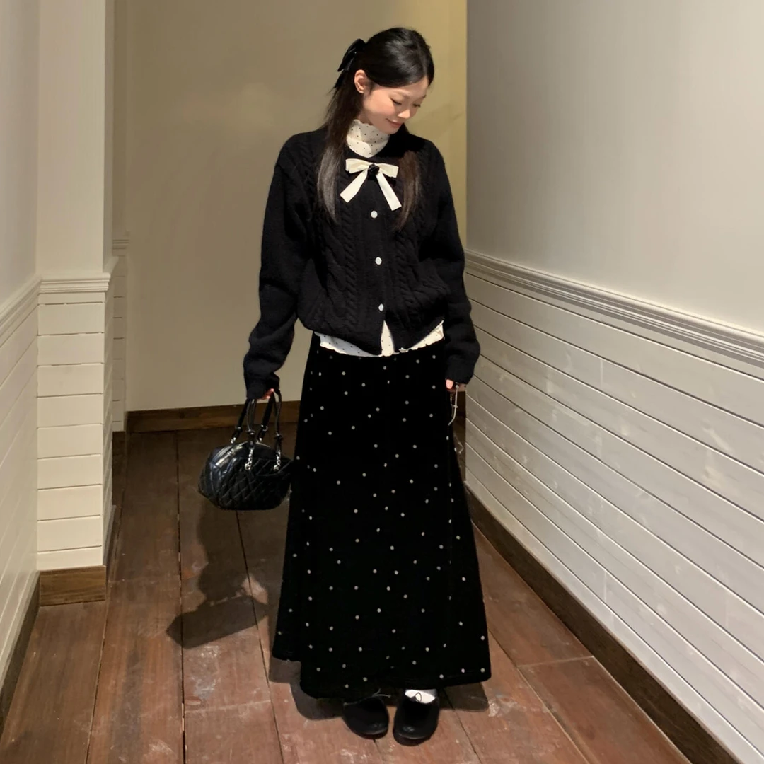财阀千金黑色毛衣针织连衣裙女秋冬季2025新款小香风穿搭套装长裙