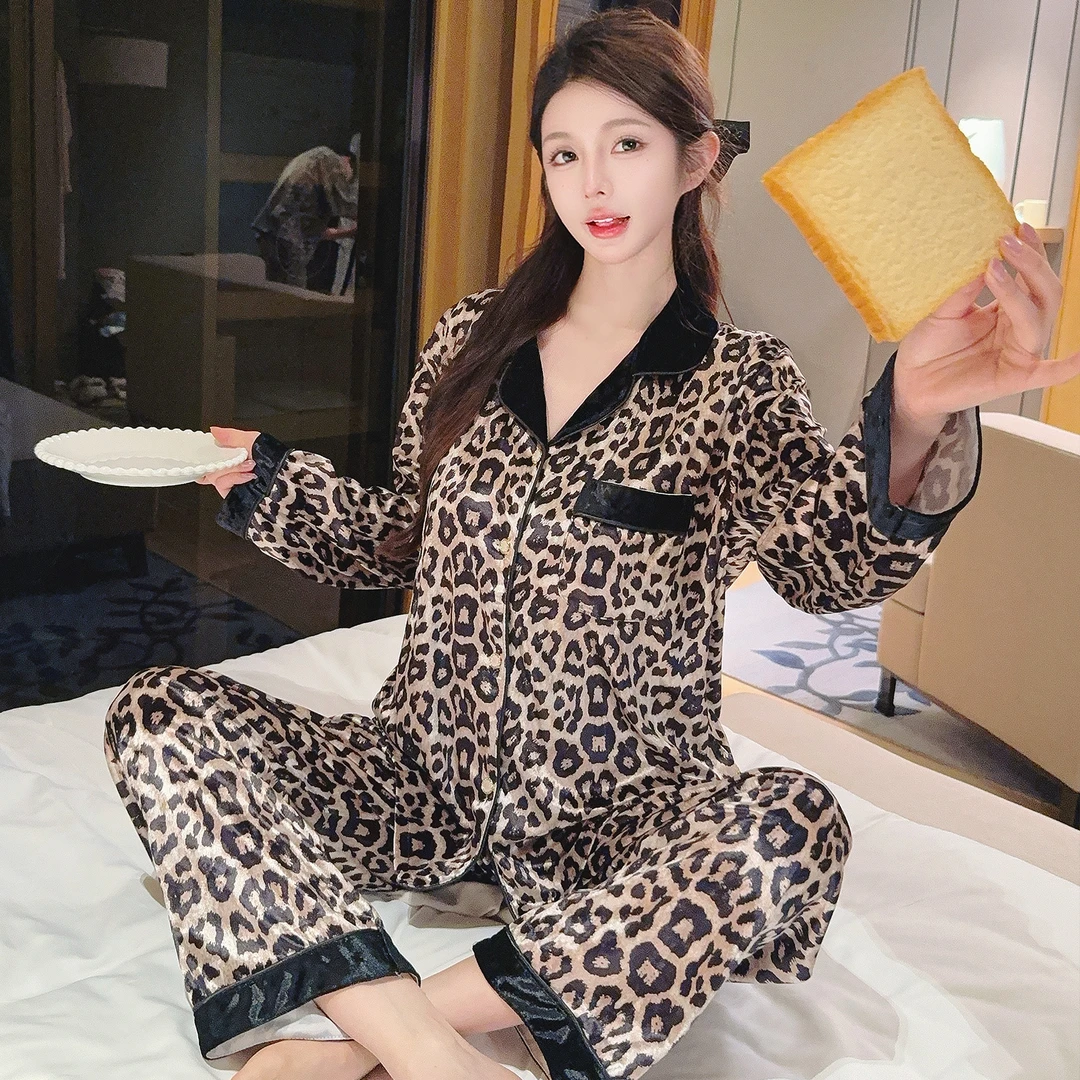 高级感奢华睡衣女款春秋季2025新款钻石绒加厚秋冬保暖家居服套装