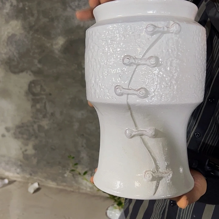 口径15厘米高27厘米